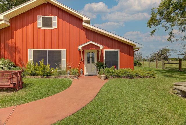 8960 County Road 505, Brazoria, TX 77422