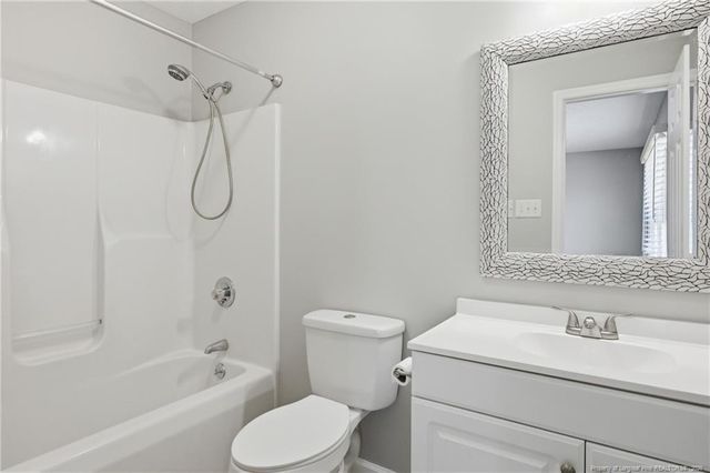 208 LakeTree Boulevard, Spring Lake, NC 28390