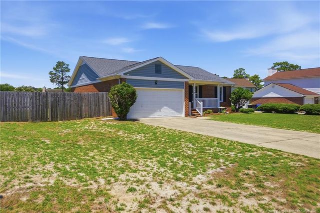 208 LakeTree Boulevard, Spring Lake, NC 28390