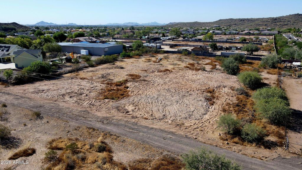 Image 9 of property listing at 3775 W Dynamite Boulevard -, Phoenix, AZ 85083