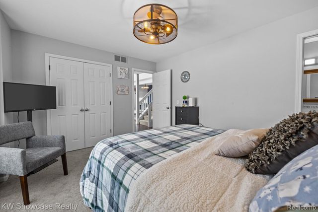 4687 Fairway Court, Waterford Charter Township, MI 48328