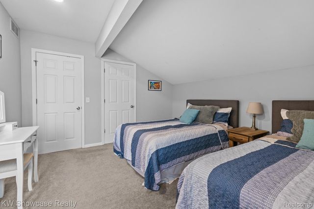 4687 Fairway Court, Waterford Charter Township, MI 48328