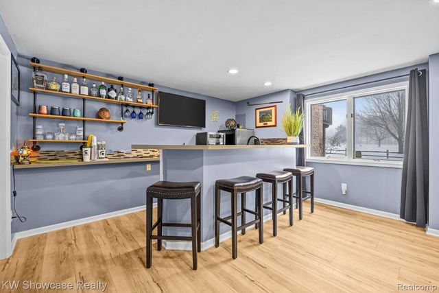 4687 Fairway Court, Waterford Charter Township, MI 48328