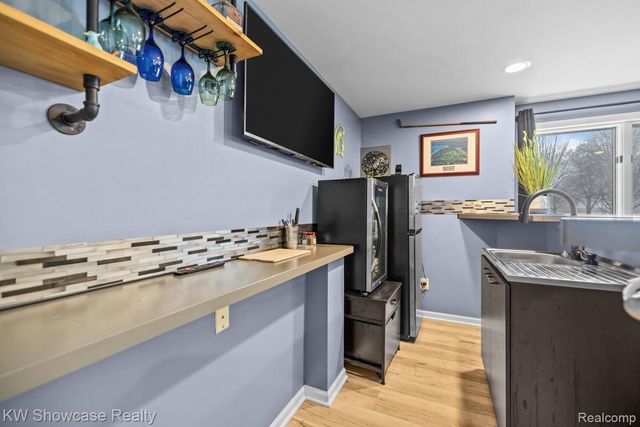 4687 Fairway Court, Waterford Charter Township, MI 48328