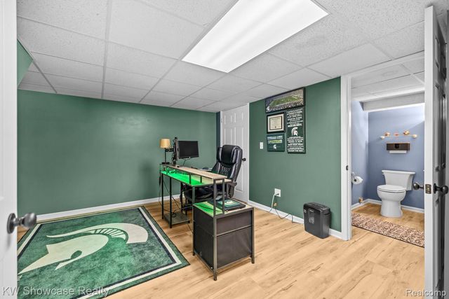 4687 Fairway Court, Waterford Charter Township, MI 48328