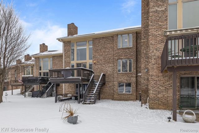 4687 Fairway Court, Waterford Charter Township, MI 48328