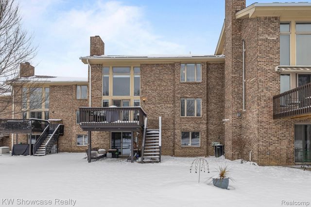 4687 Fairway Court, Waterford Charter Township, MI 48328