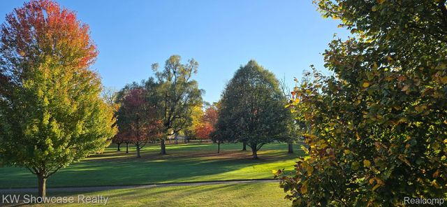 4687 Fairway Court, Waterford Charter Township, MI 48328