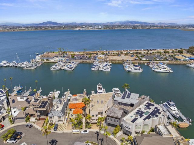 3 Green Turtle Rd, Coronado, CA 92118