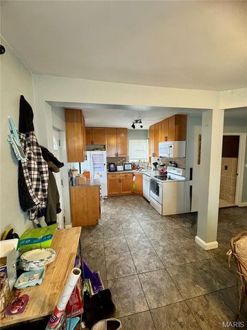 504 W Ripa Avenue, St Louis, MO 63125