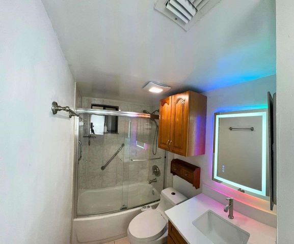 5160 Las Verdes Circle 103, Delray Beach, FL 33484