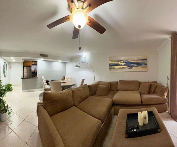 5160 Las Verdes Circle 103, Delray Beach, FL 33484