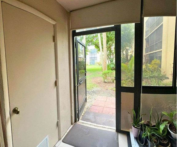 5160 Las Verdes Circle 103, Delray Beach, FL 33484