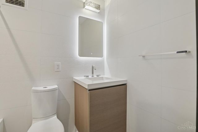 2200 Victory Parkway, Cincinnati, OH 45206