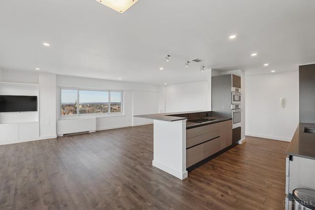 2200 Victory Parkway, Cincinnati, OH 45206