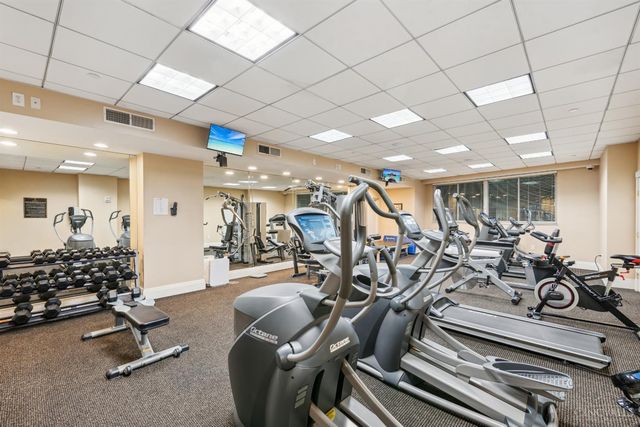 2200 Victory Parkway, Cincinnati, OH 45206