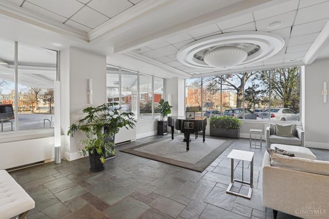 2200 Victory Parkway, Cincinnati, OH 45206