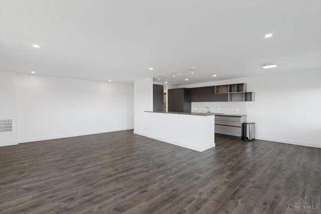 2200 Victory Parkway, Cincinnati, OH 45206