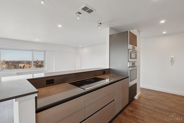 2200 Victory Parkway, Cincinnati, OH 45206