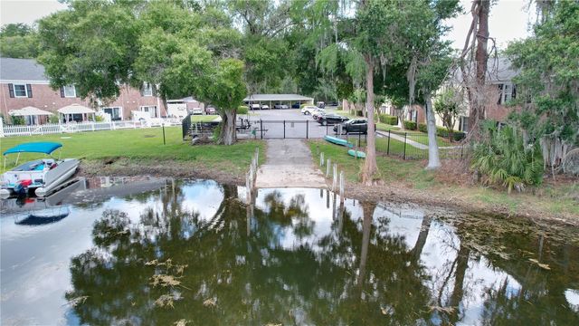 13731 JUNIPER BLOSSOM DRIVE 201, Tampa, FL 33618