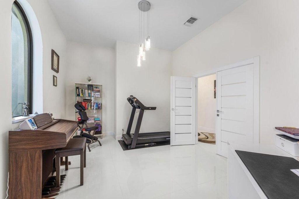 Image 28 of property listing at 23419 Mirabella Circle S, Boca Raton, FL 33433