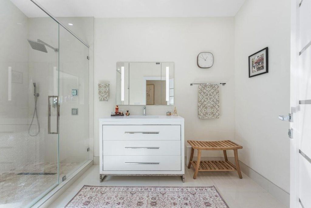 Image 31 of property listing at 23419 Mirabella Circle S, Boca Raton, FL 33433