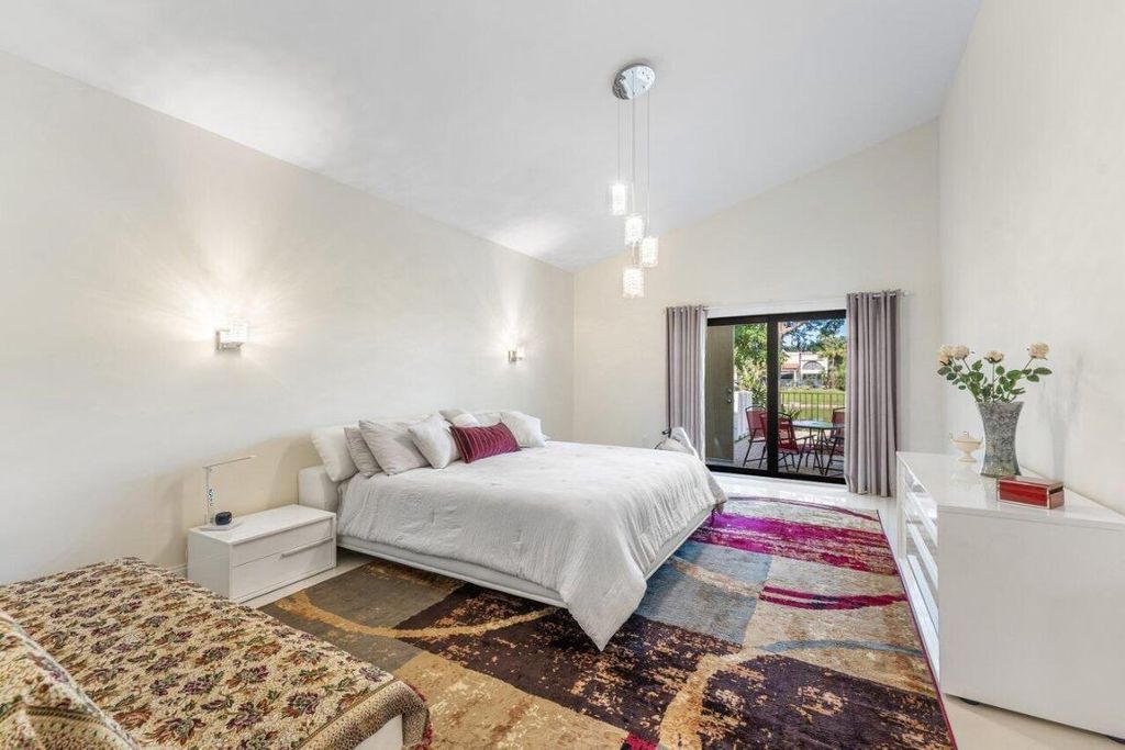 Image 34 of property listing at 23419 Mirabella Circle S, Boca Raton, FL 33433