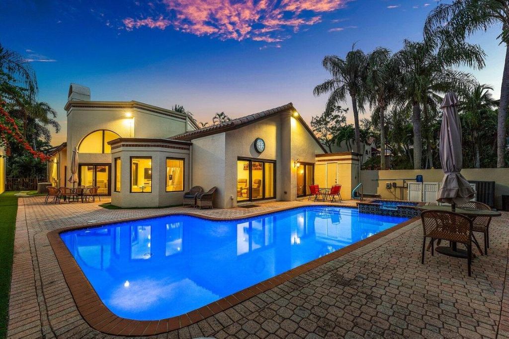 Image 50 of property listing at 23419 Mirabella Circle S, Boca Raton, FL 33433