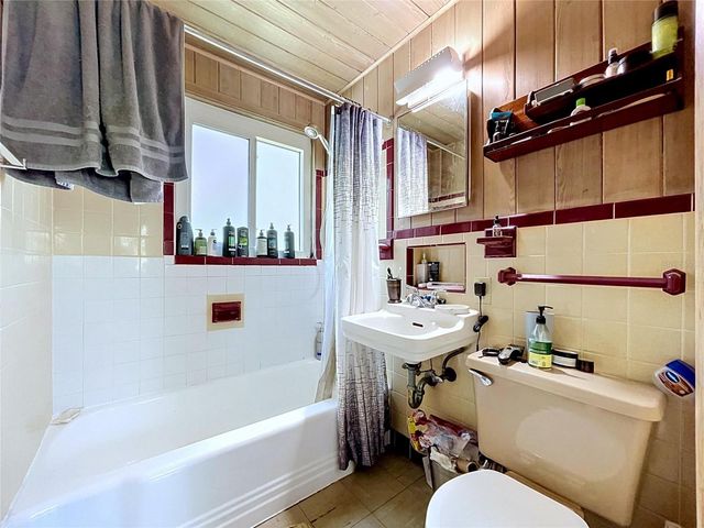 1275 MICKLER LANE, Tarpon Springs, FL 34689