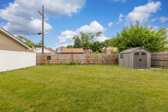 9116 S 53rd Court, Oak Lawn, IL 60453