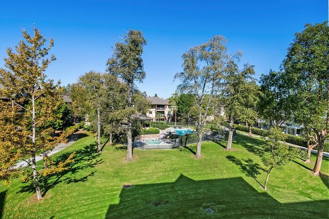 3683 S Bear J, Santa Ana, CA 92704