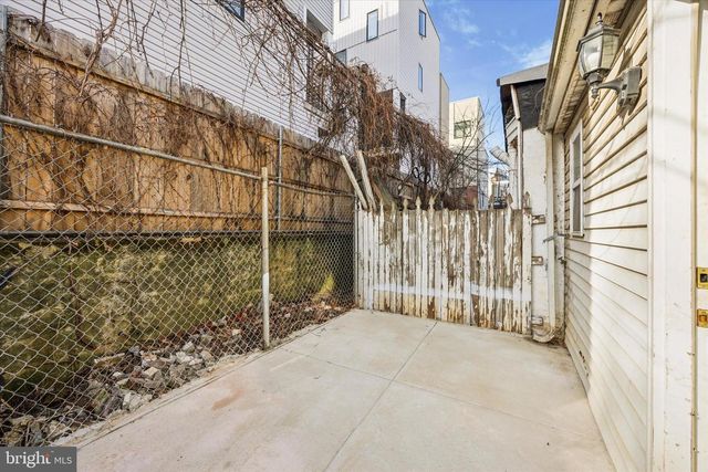 828 LELAND ST, Philadelphia, PA 19130