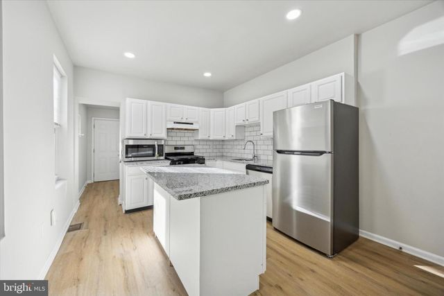 828 LELAND ST, Philadelphia, PA 19130