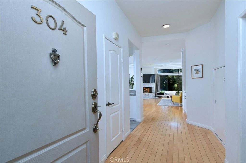11847 Laurelwood 304, Studio City, CA 91604 — photo 2