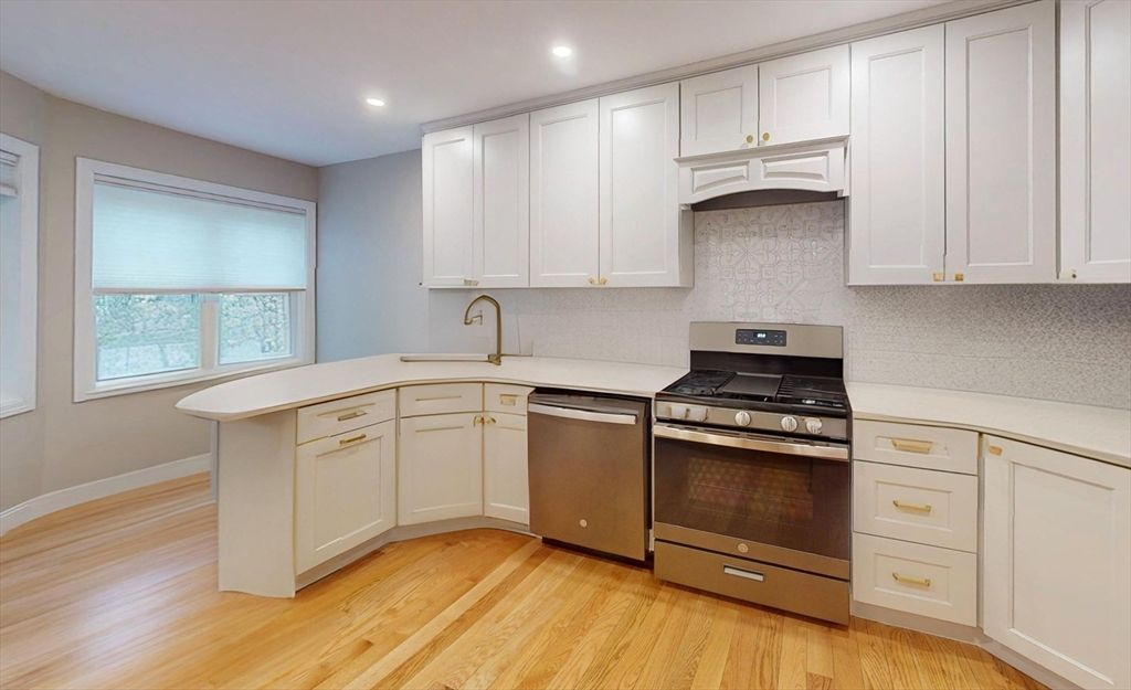 8 Knollwood Court 8, Burlington, MA 01803
