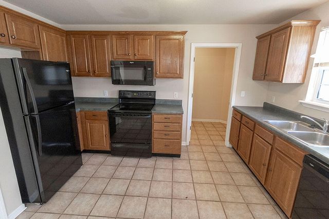 1900 FIELD ST, Columbia, MO 65203