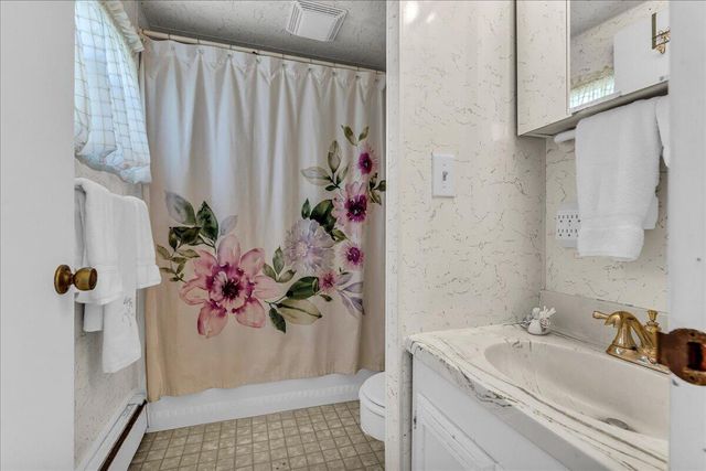 7226 Lakeview Drive, Lexington, MI 48450