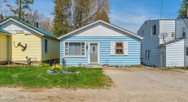 7226 Lakeview Drive, Lexington, MI 48450