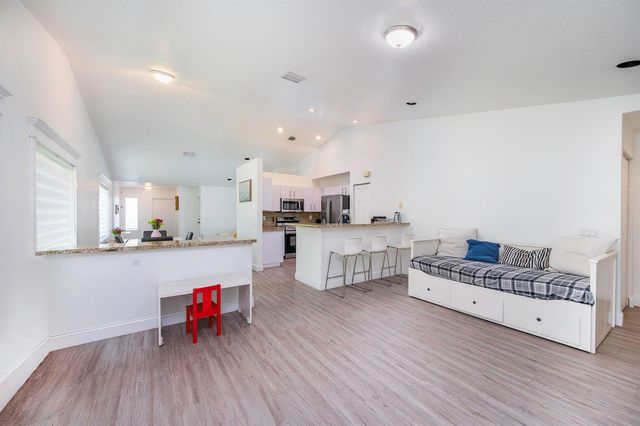 1252 Sabal Trail, Weston, FL 33327