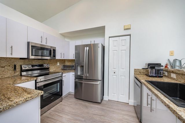 1252 Sabal Trail, Weston, FL 33327