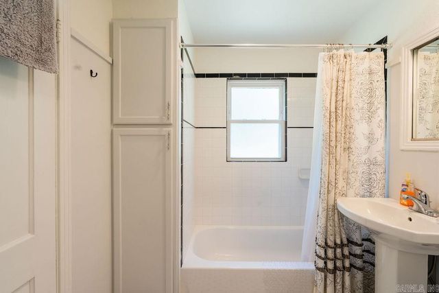1323 W Searcy Street, Heber Springs, AR 72543