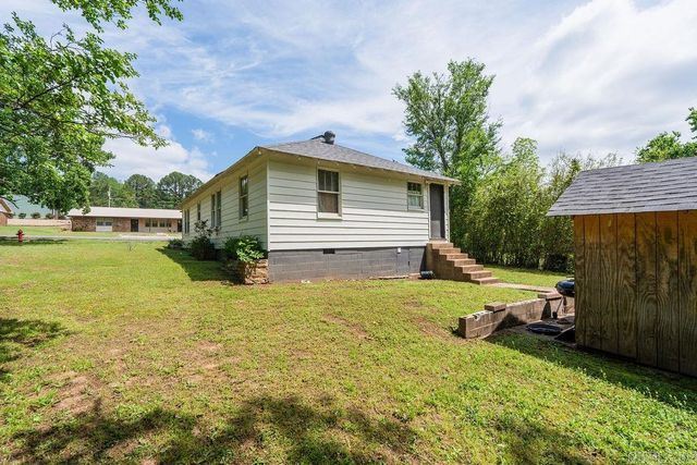 1323 W Searcy Street, Heber Springs, AR 72543
