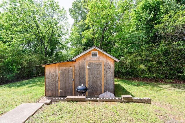 1323 W Searcy Street, Heber Springs, AR 72543