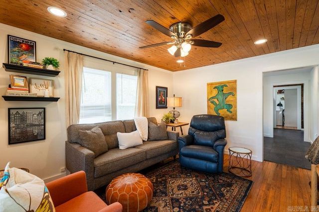1323 W Searcy Street, Heber Springs, AR 72543