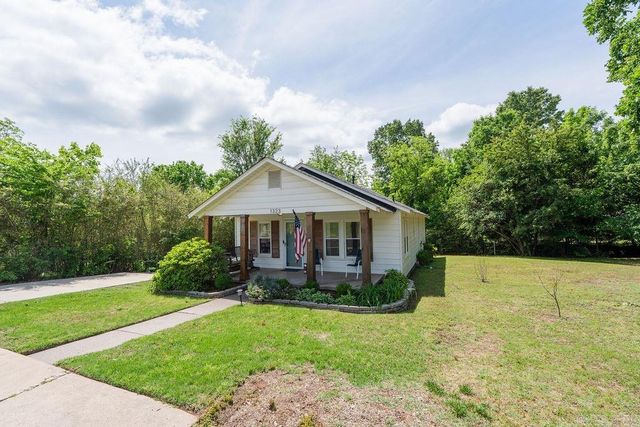 1323 W Searcy Street, Heber Springs, AR 72543