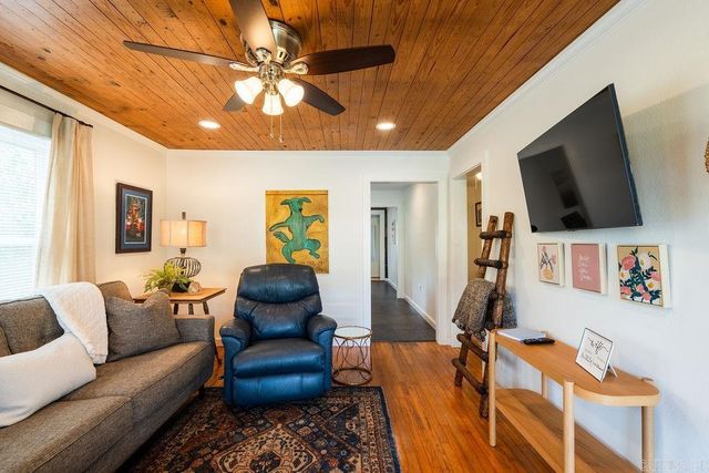 1323 W Searcy Street, Heber Springs, AR 72543
