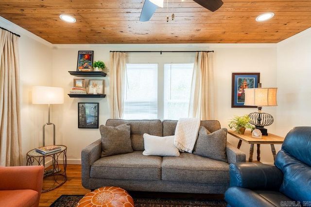 1323 W Searcy Street, Heber Springs, AR 72543