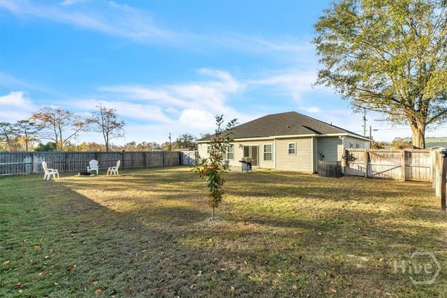 203 Bull Street, Glennville, GA 30427