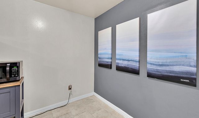 112 New Acres Drive, Hewitt, TX 76643