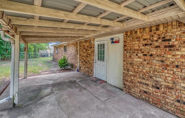 112 New Acres Drive, Hewitt, TX 76643